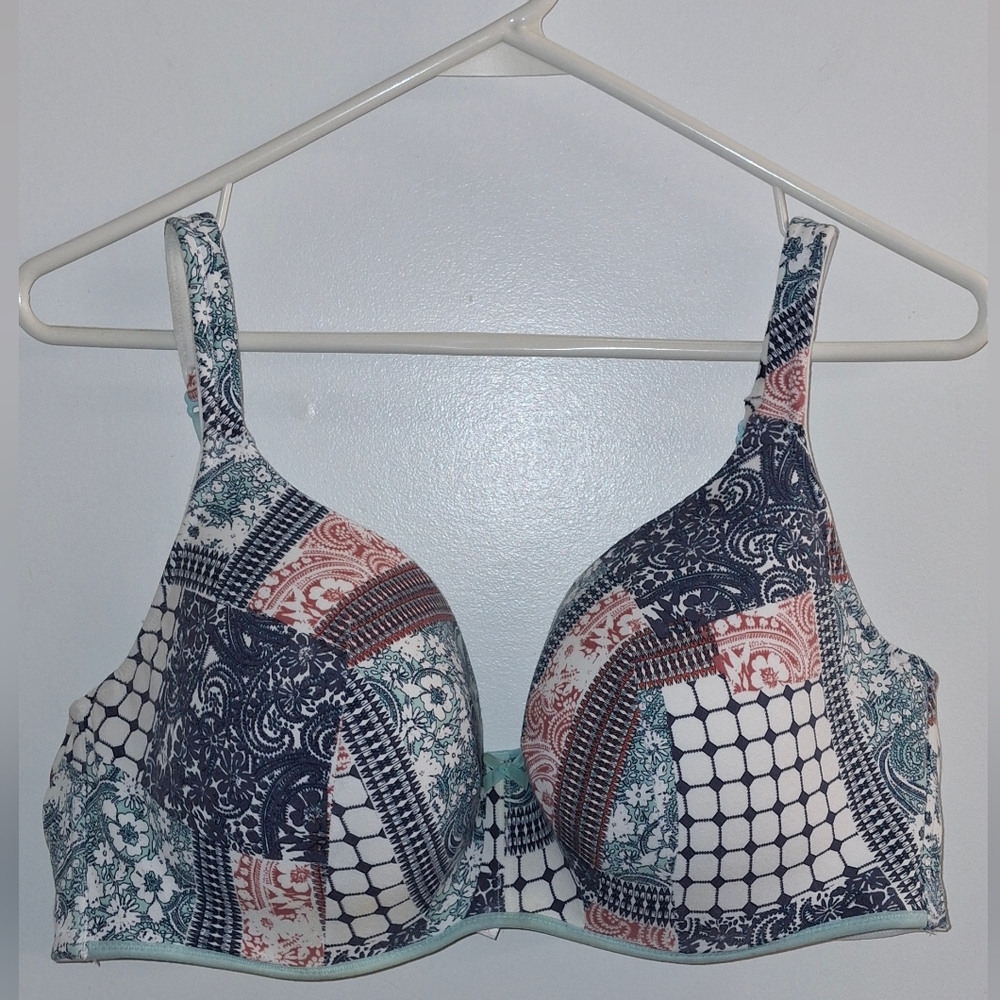 Cacique Smooth Lightly Lined Underwire Balconette Bra Size 44C
